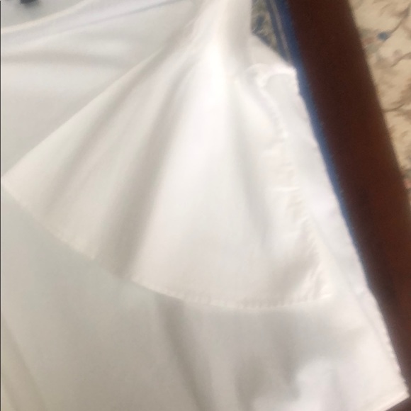 White top - Picture 2 of 5